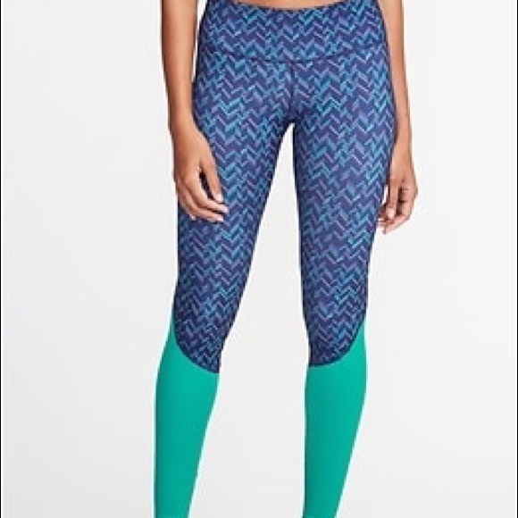 Old Navy Pants - Go-Dri Leggings from Old Navy